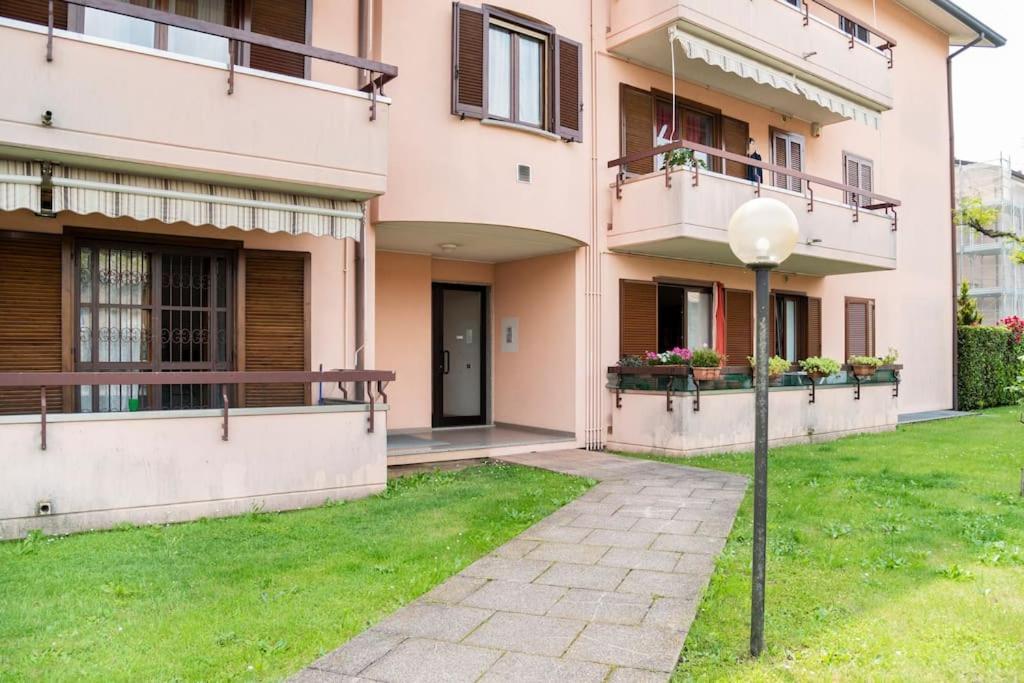 Fiorenza House Luisago Exterior foto